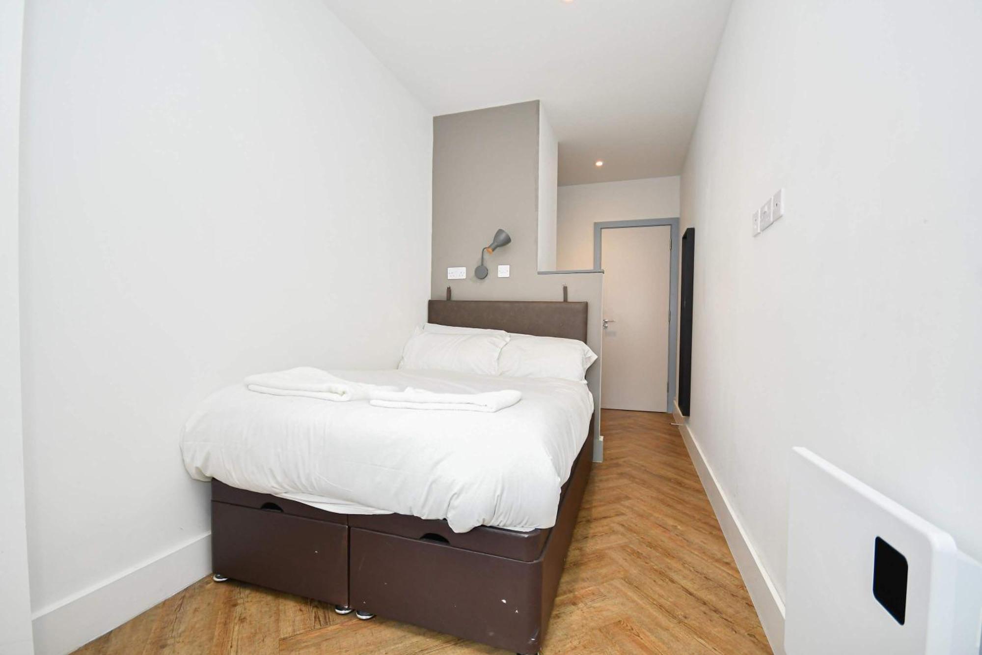 Sleek 2 Bedroom In Apartment Manchester